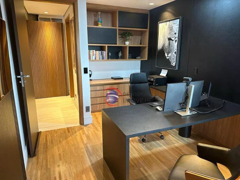 Apartamento à venda com 3 quartos, 200m² - Foto 7