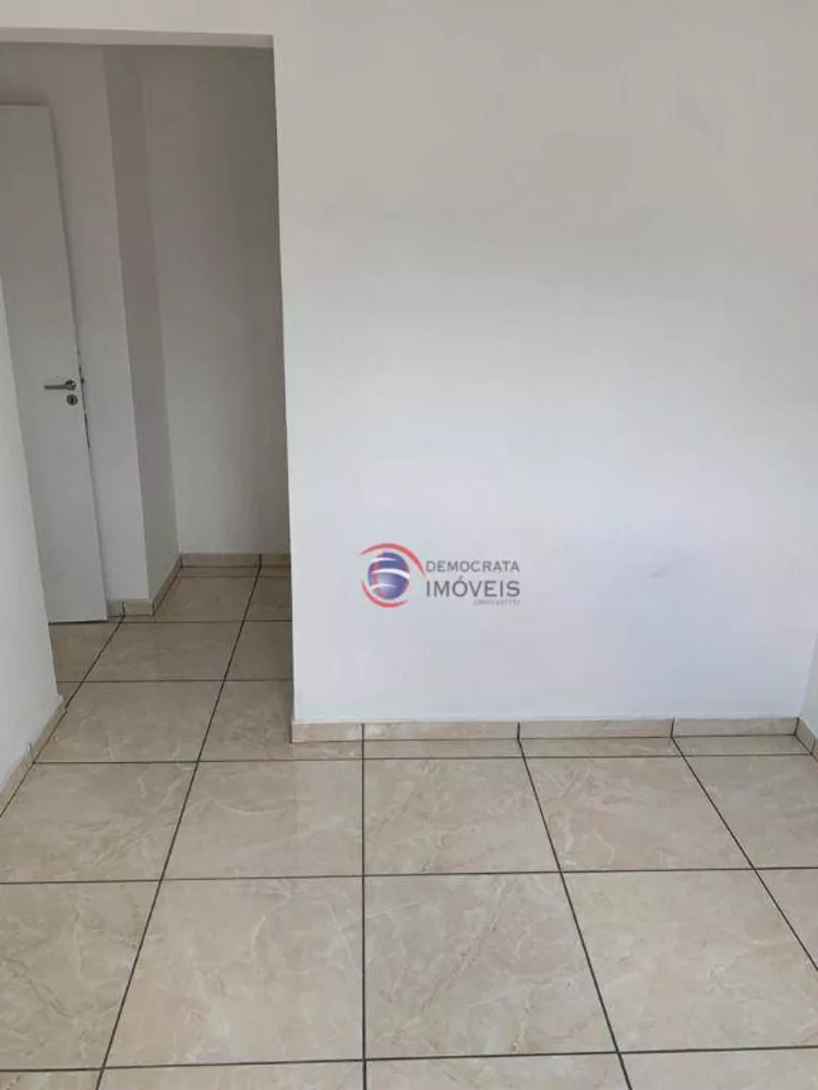 Apartamento à venda com 2 quartos, 58m² - Foto 4