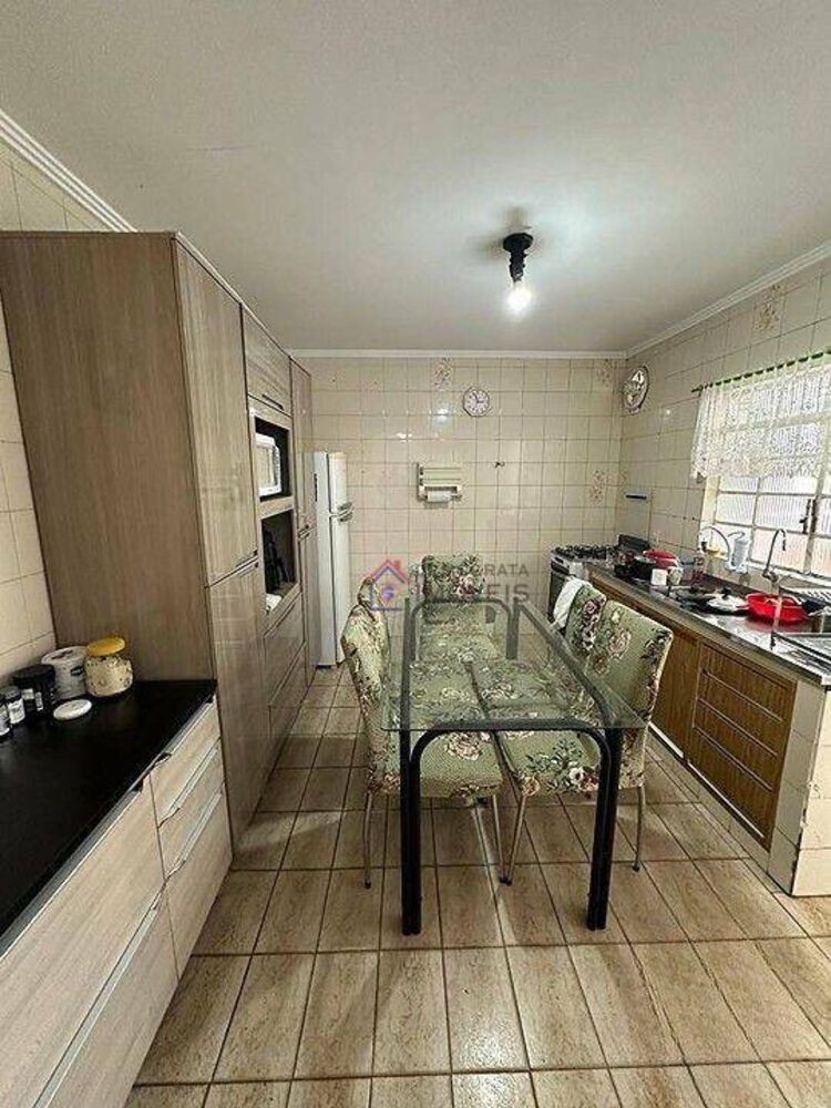 Casa, 2 quartos, 250 m² - Foto 1