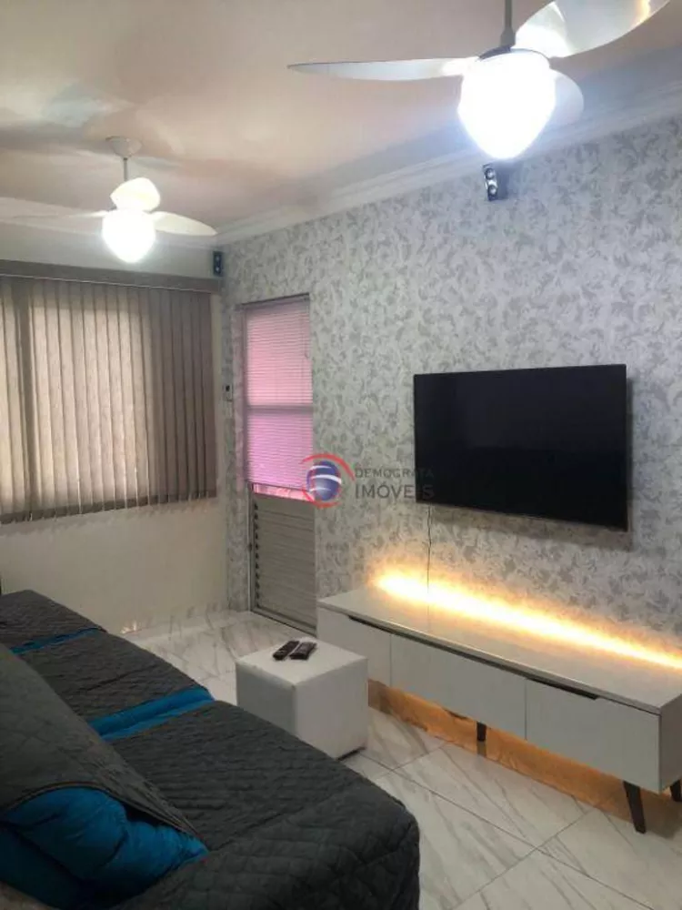 Apartamento à venda com 3 quartos, 77m² - Foto 2