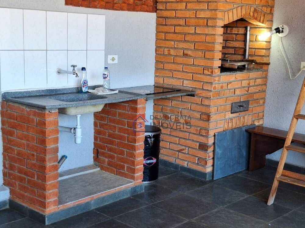 Casa, 3 quartos, 156 m² - Foto 1