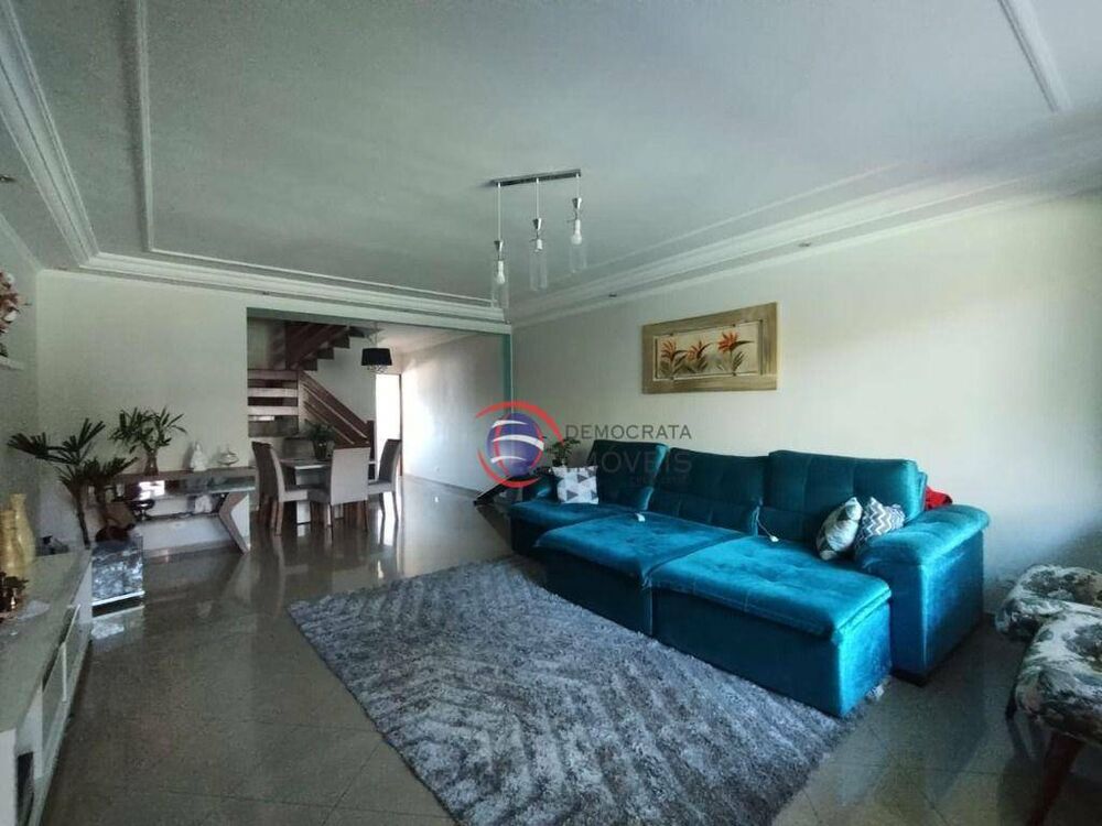 Sobrado, 3 quartos, 249 m² - Foto 2