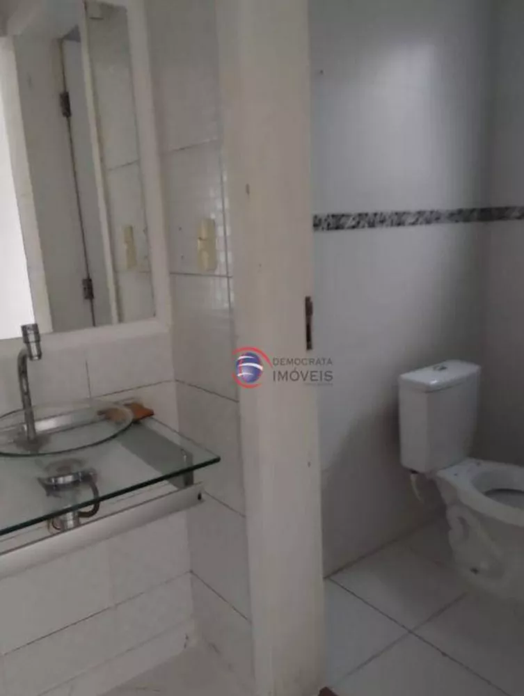 Casa à venda com 2 quartos, 175m² - Foto 7