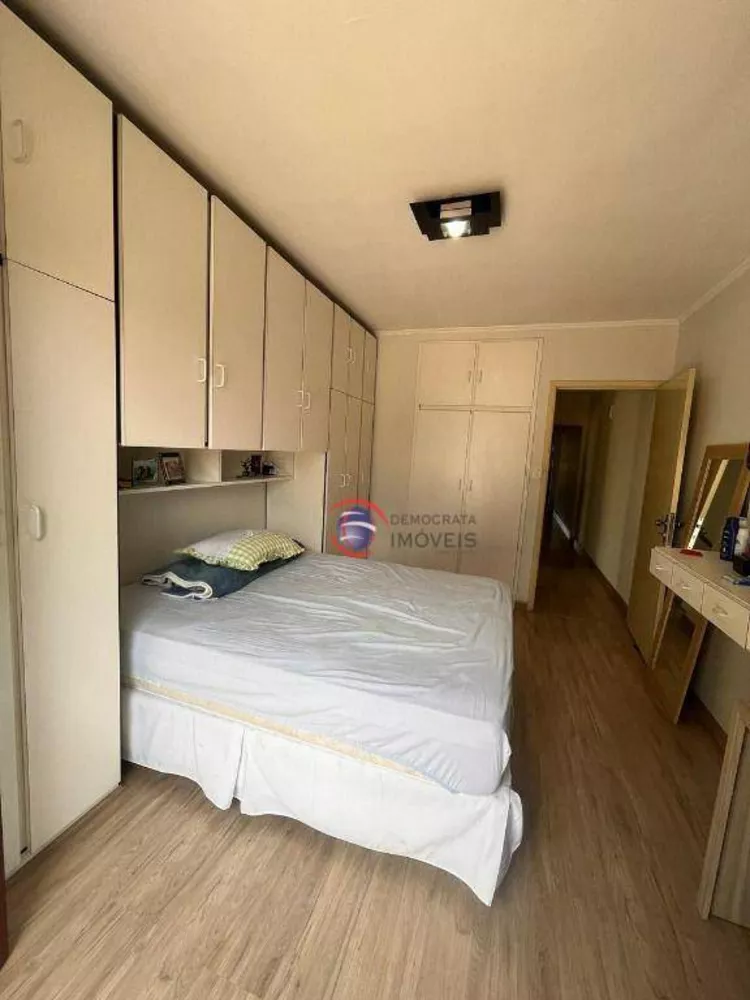 Sobrado à venda com 4 quartos, 253m² - Foto 2