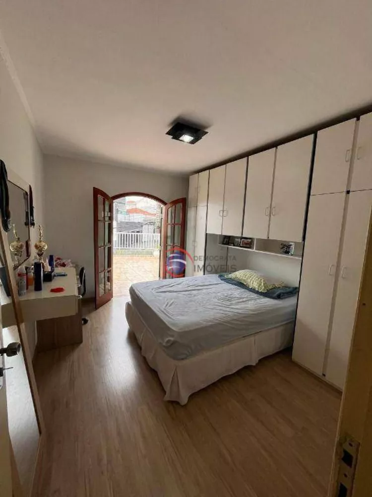 Sobrado à venda com 4 quartos, 253m² - Foto 3