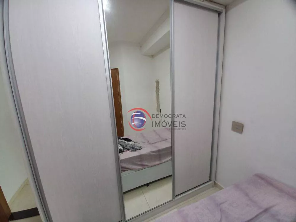 Sobrado à venda com 2 quartos, 138m² - Foto 3