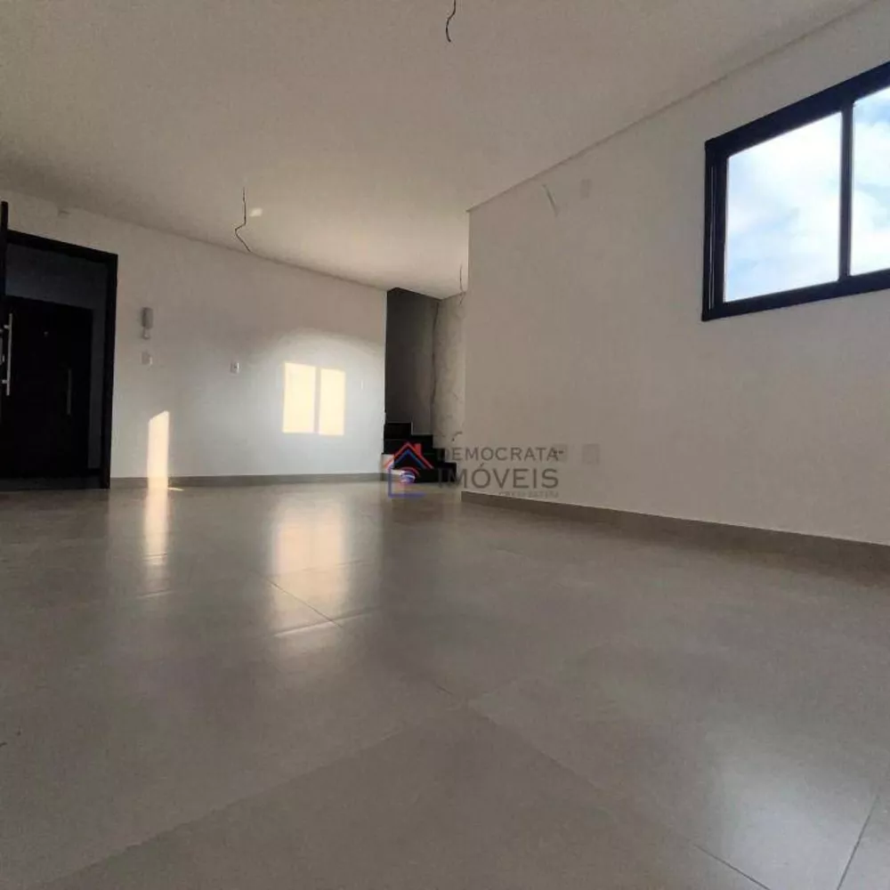 Cobertura à venda com 3 quartos, 140m² - Foto 2