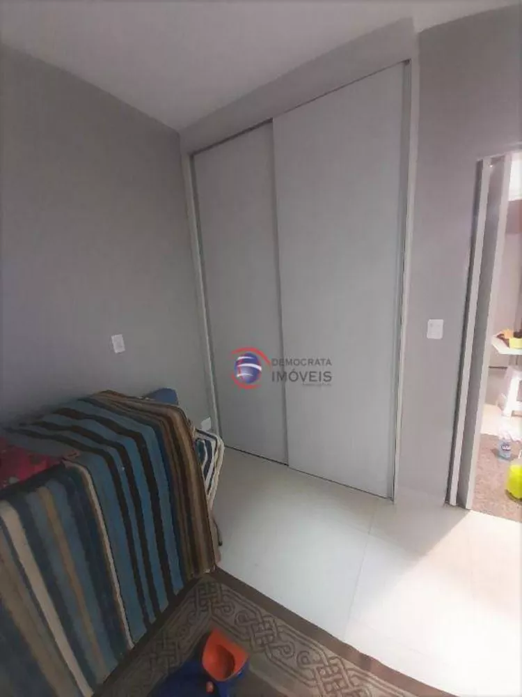 Sobrado à venda com 2 quartos, 114m² - Foto 12