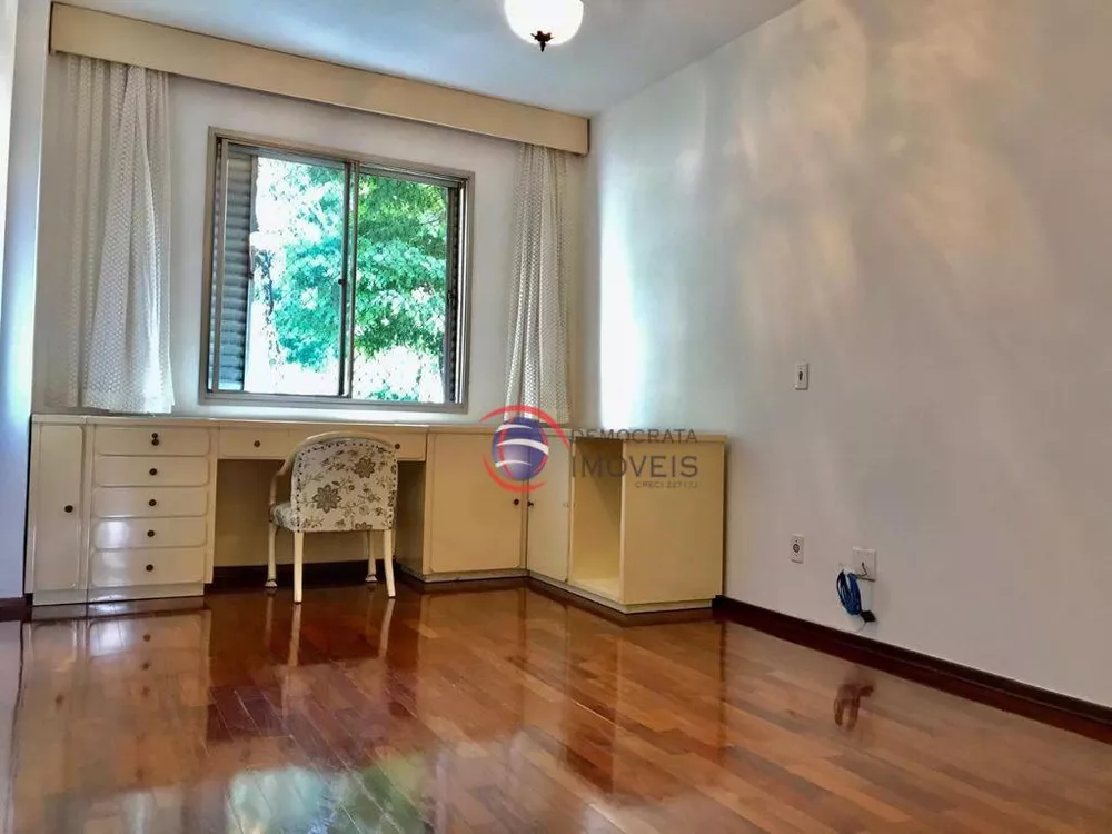 Apartamento à venda com 3 quartos, 160m² - Foto 7