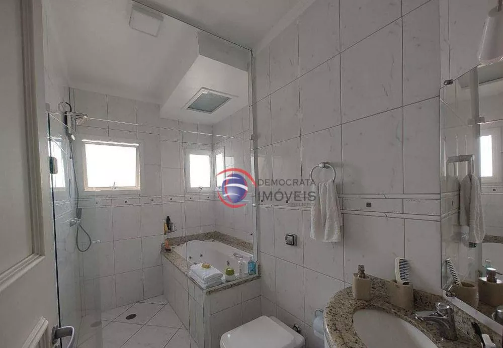 Sobrado à venda com 3 quartos, 234m² - Foto 7