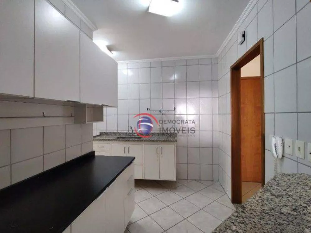 Apartamento à venda com 2 quartos, 70m² - Foto 12