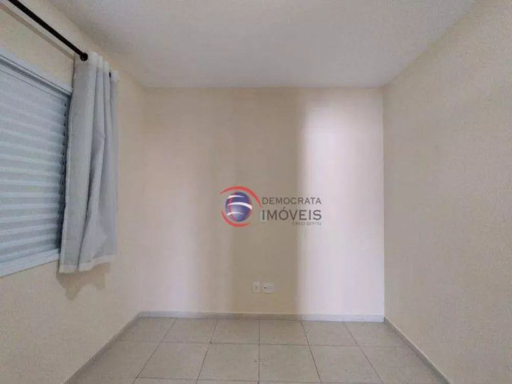 Apartamento à venda com 2 quartos, 70m² - Foto 2