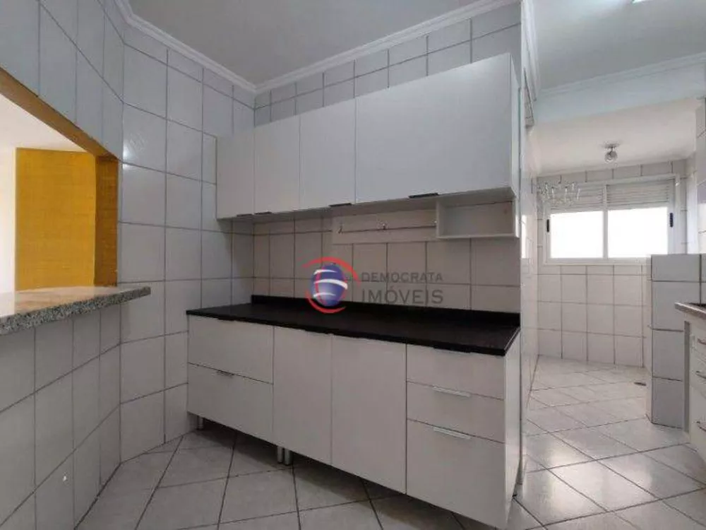 Apartamento à venda com 2 quartos, 70m² - Foto 13