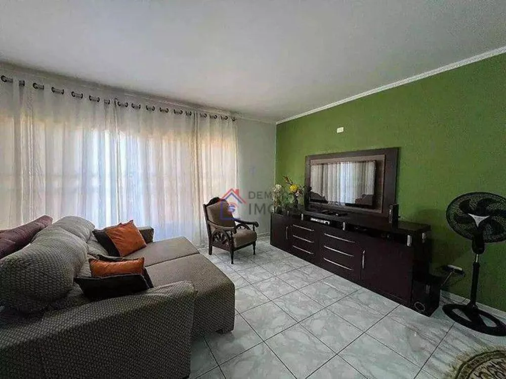 Casa, 3 quartos, 213 m² - Foto 2