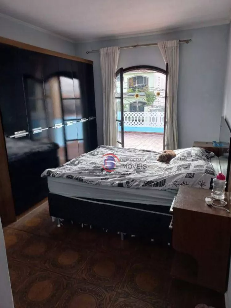 Sobrado à venda com 3 quartos, 190m² - Foto 2