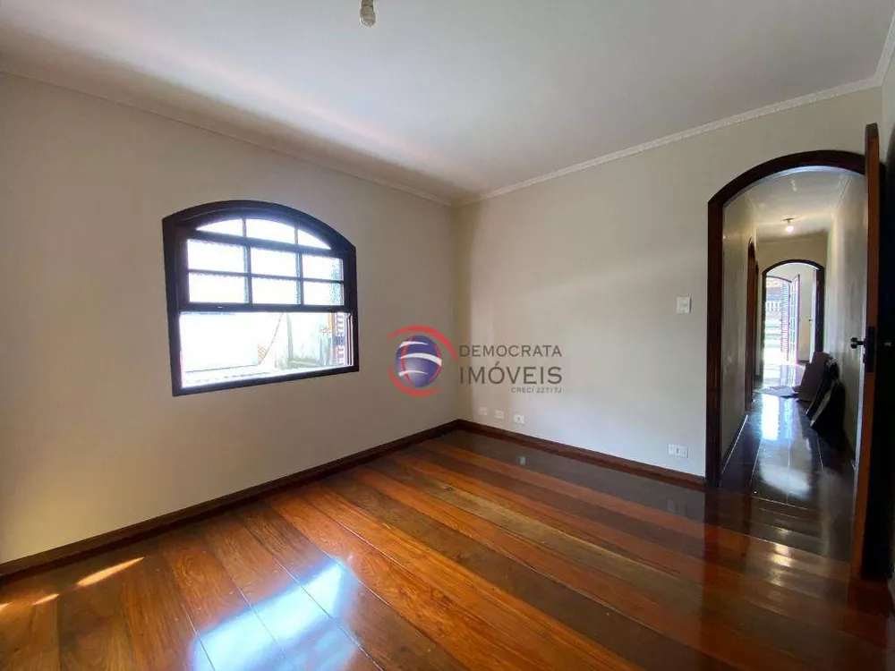 Sobrado à venda com 3 quartos, 118m² - Foto 4