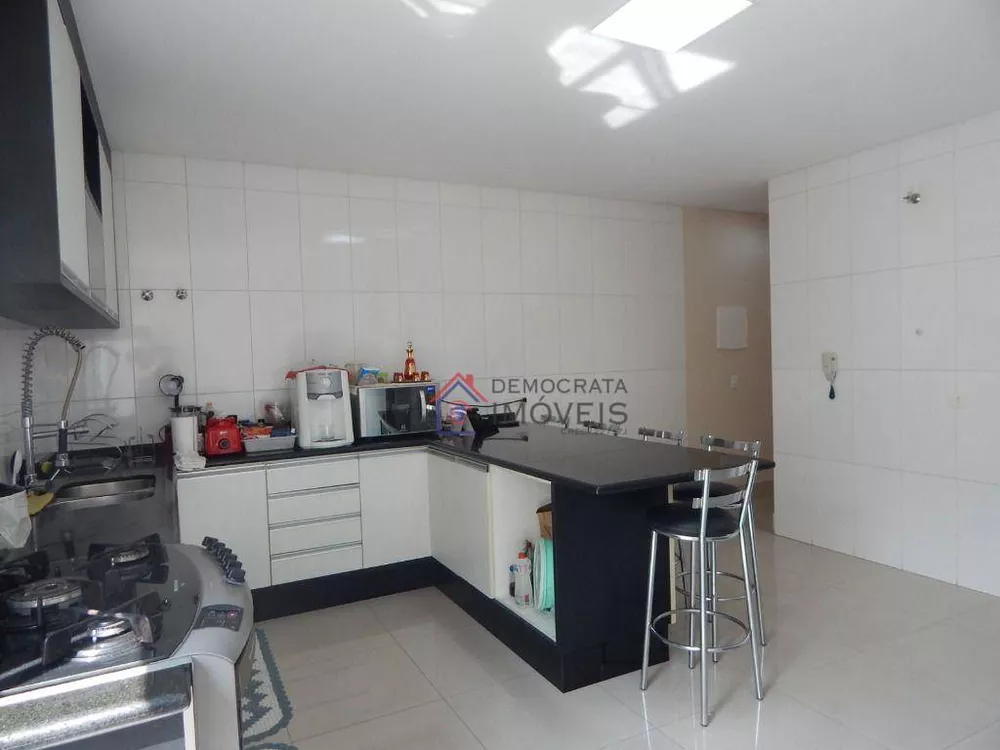 Sobrado, 3 quartos, 245 m² - Foto 3