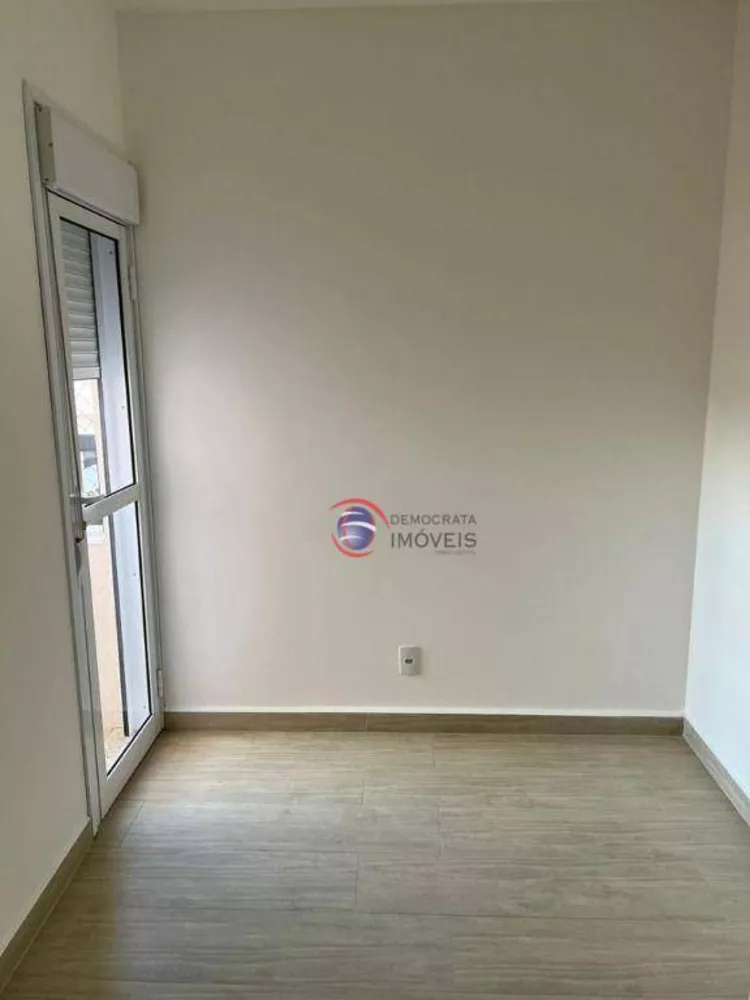 Apartamento à venda com 2 quartos, 43m² - Foto 3