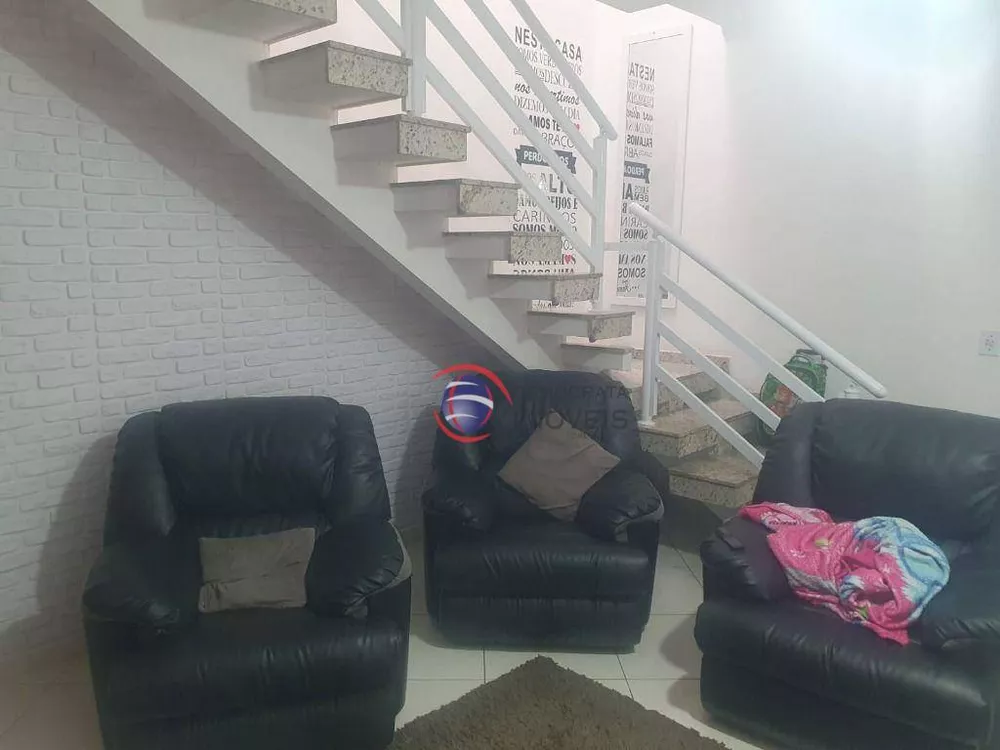 Sobrado à venda com 2 quartos, 90m² - Foto 1