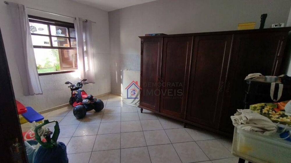 Casa, 4 quartos, 263 m² - Foto 4