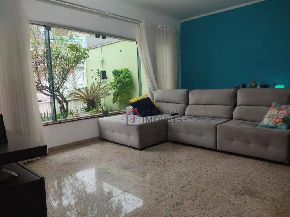 Sobrado, 3 quartos, 237 m² - Foto 1
