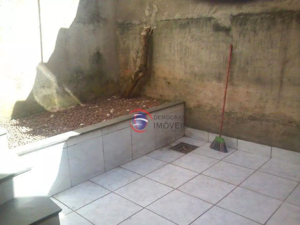 Sobrado à venda com 3 quartos, 180m² - Foto 16