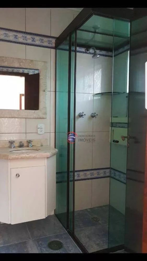 Sobrado à venda com 3 quartos, 200m² - Foto 13