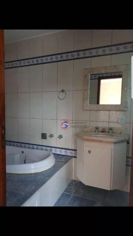 Sobrado à venda com 3 quartos, 200m² - Foto 12