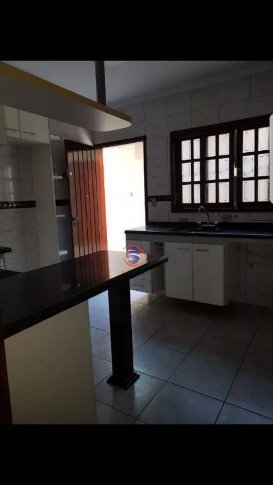 Sobrado à venda com 3 quartos, 200m² - Foto 15