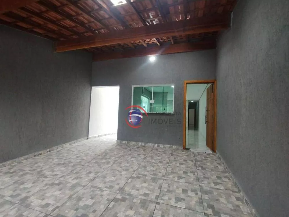 Casa à venda com 2 quartos, 90m² - Foto 1