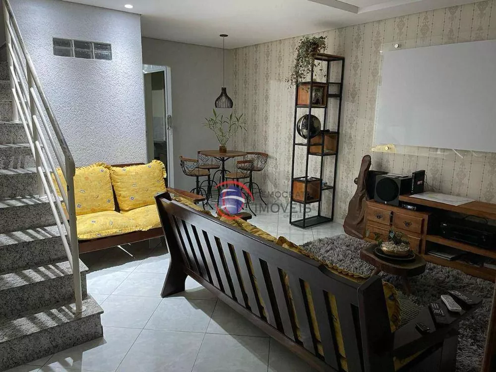 Sobrado à venda com 2 quartos, 77m² - Foto 1