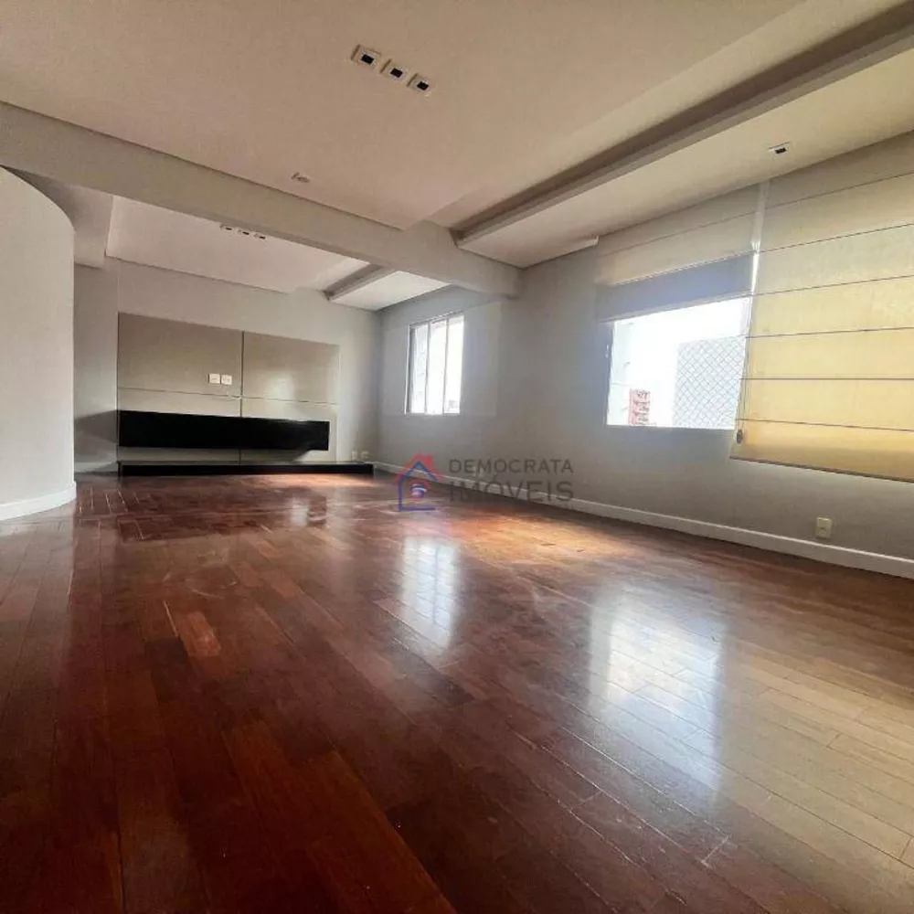 Apartamento à venda com 3 quartos, 145m² - Foto 2