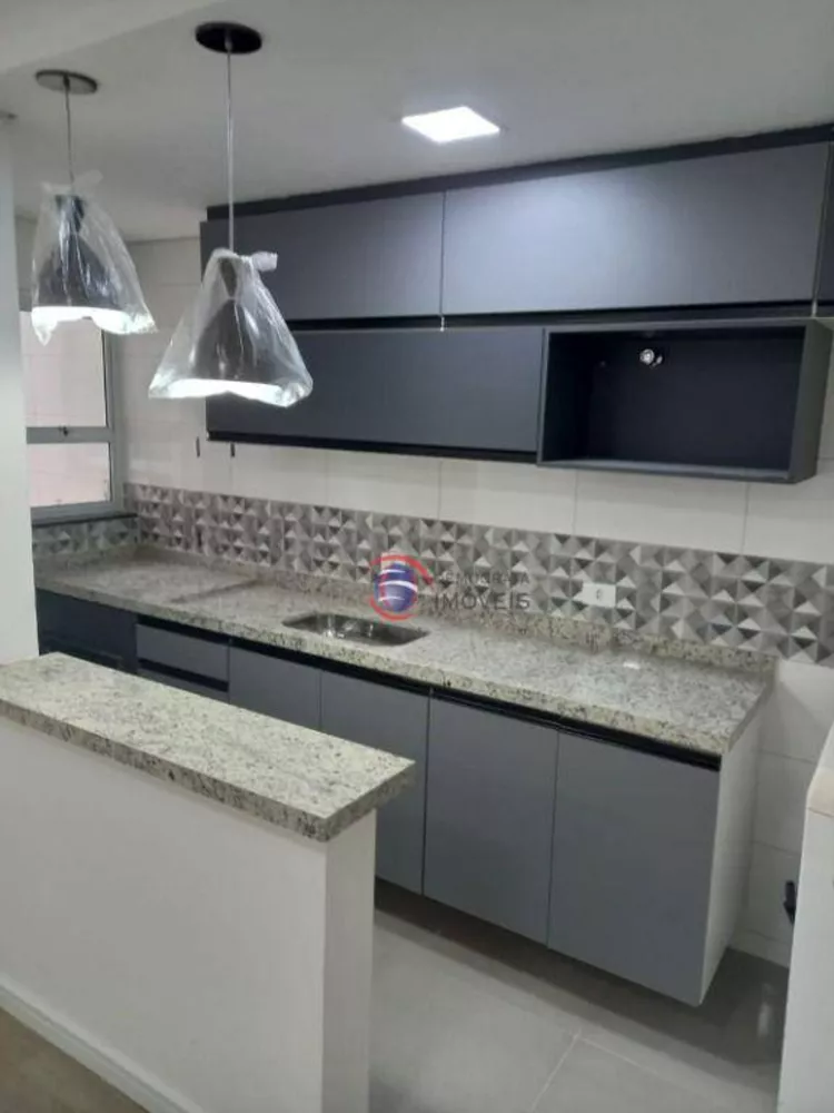 Apartamento à venda com 3 quartos, 70m² - Foto 1