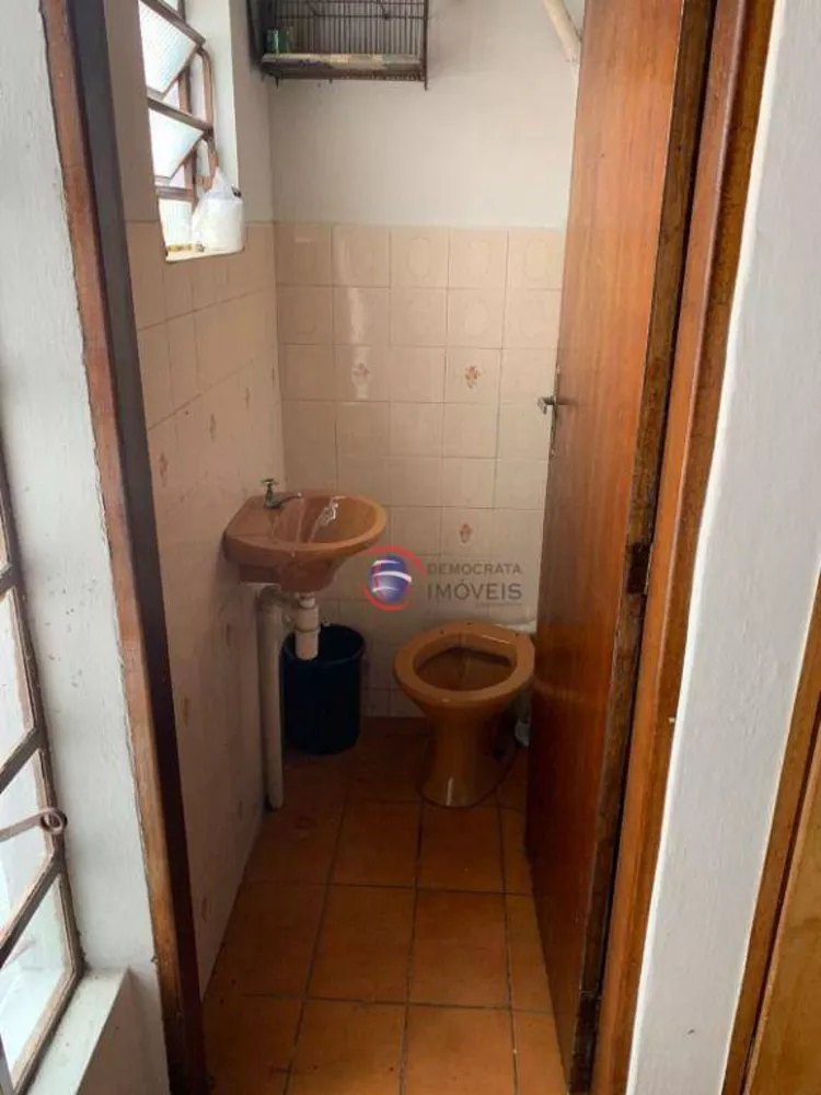 Casa à venda com 3 quartos, 240m² - Foto 17