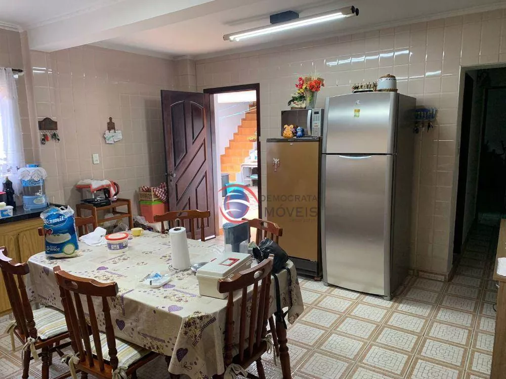 Casa à venda com 3 quartos, 240m² - Foto 20