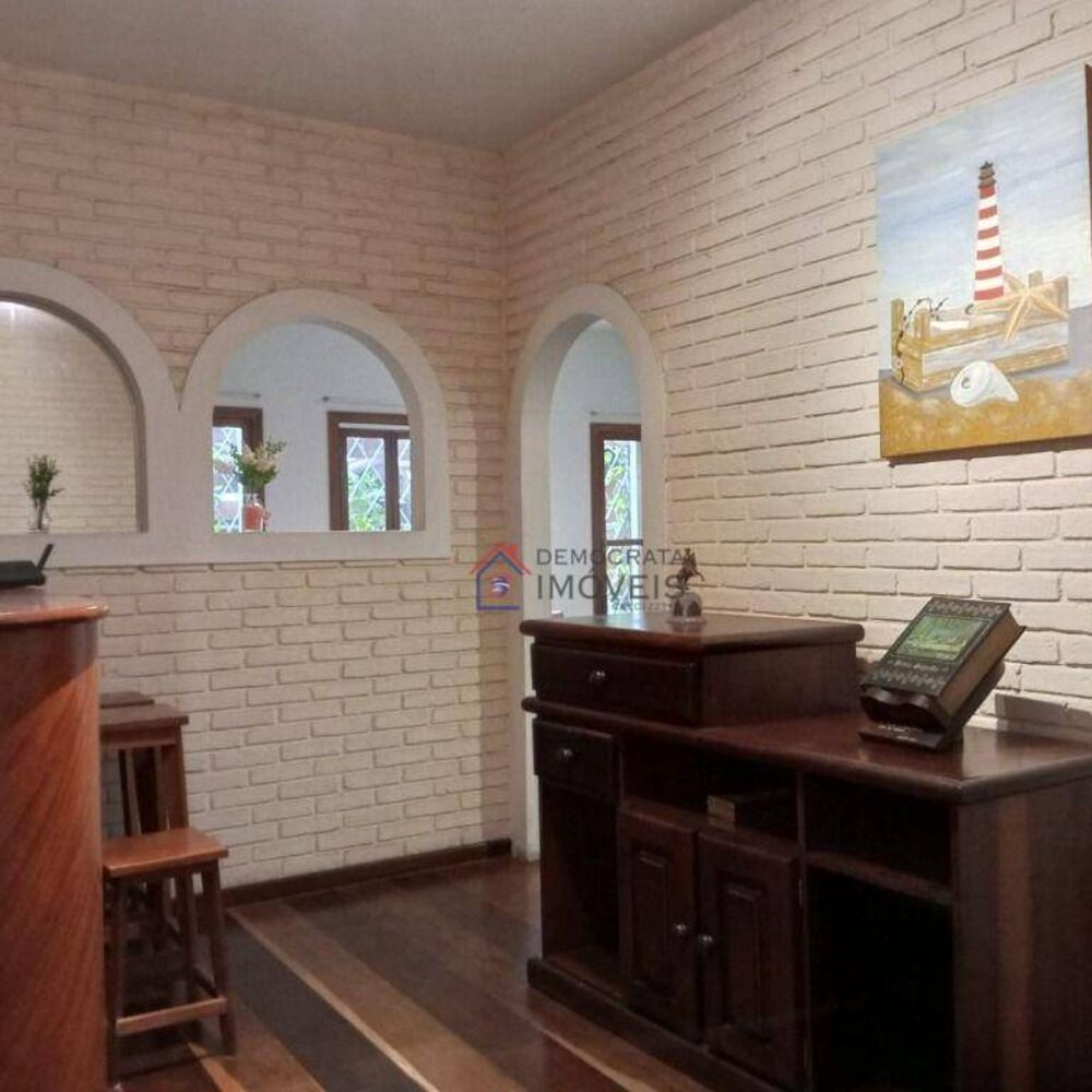 Sobrado, 4 quartos, 301 m² - Foto 4
