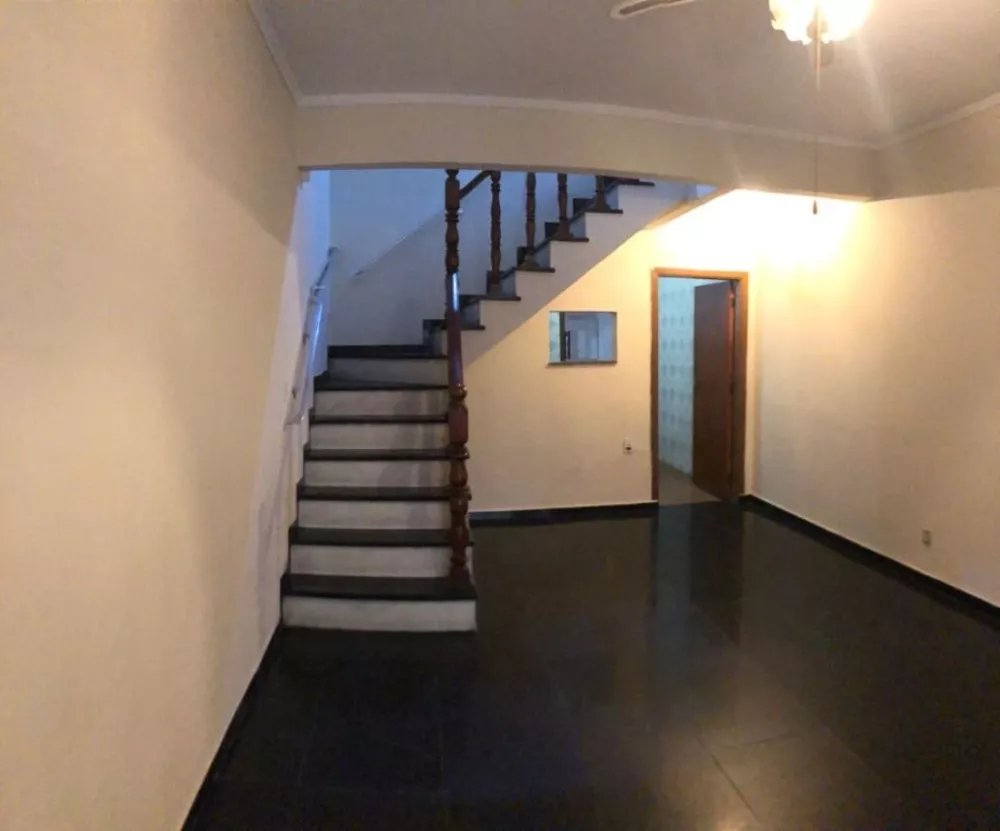 Sobrado à venda com 2 quartos, 127m² - Foto 1