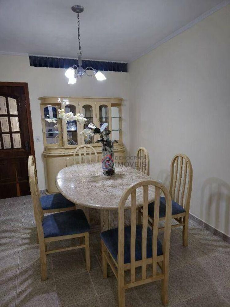 Casa, 3 quartos, 250 m² - Foto 8