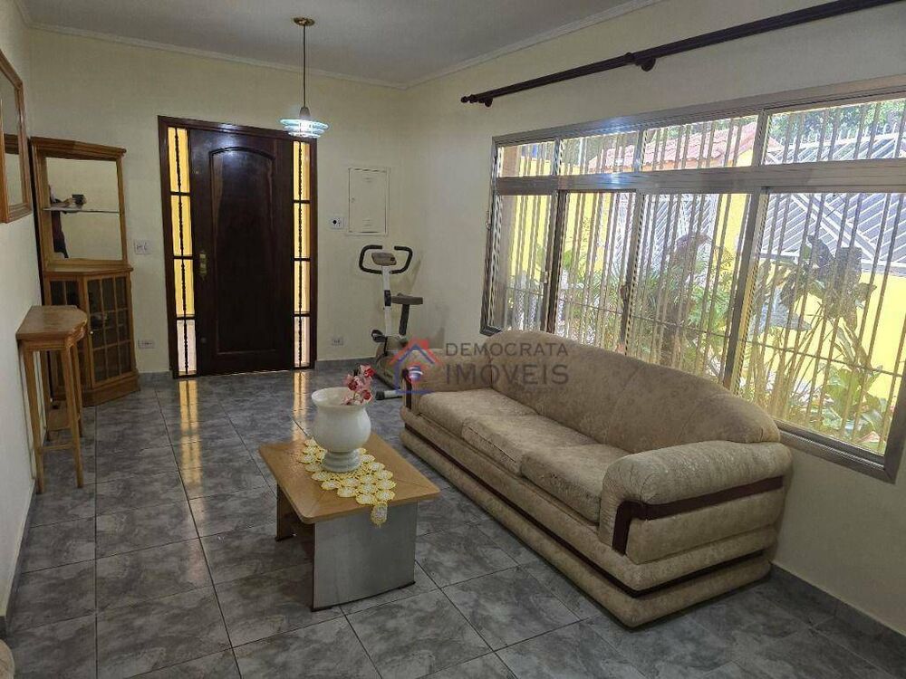 Casa, 3 quartos, 250 m² - Foto 1