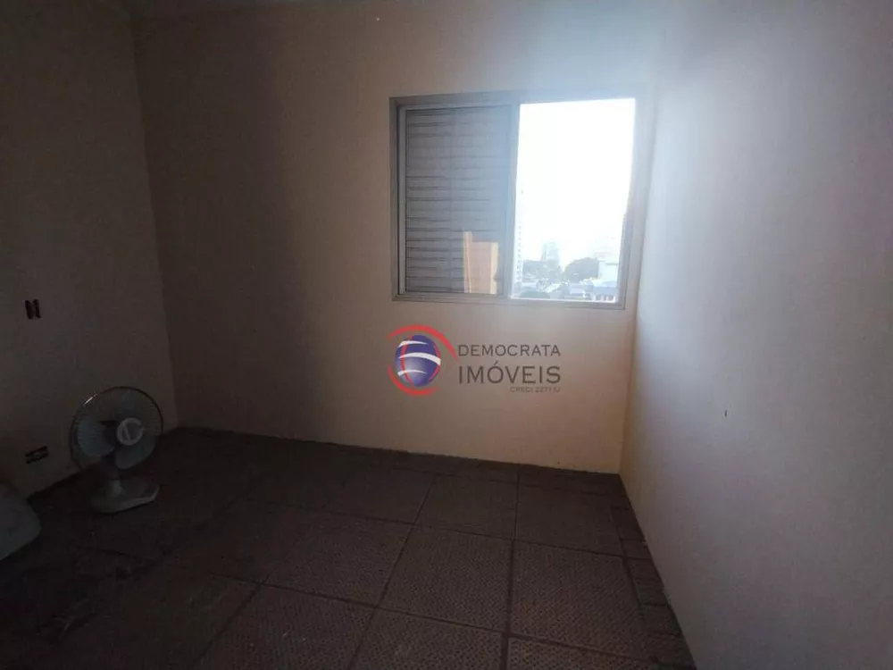 Apartamento à venda com 3 quartos, 200m² - Foto 4