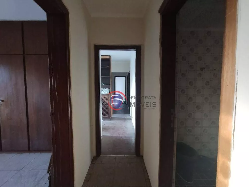 Apartamento à venda com 3 quartos, 200m² - Foto 14