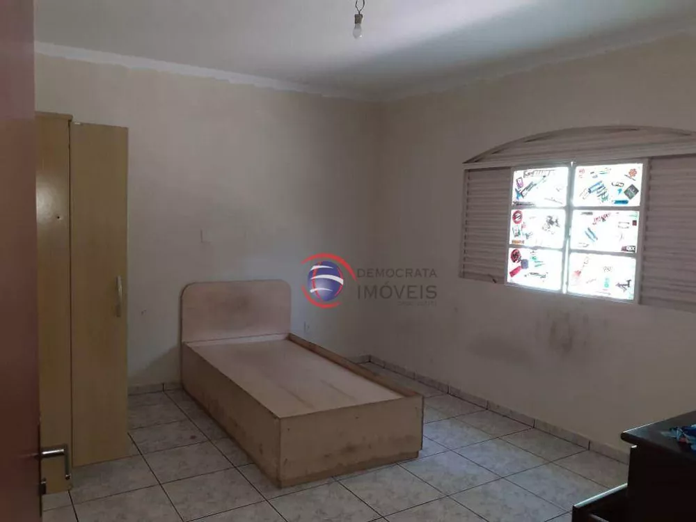 Casa à venda com 3 quartos, 360m² - Foto 7