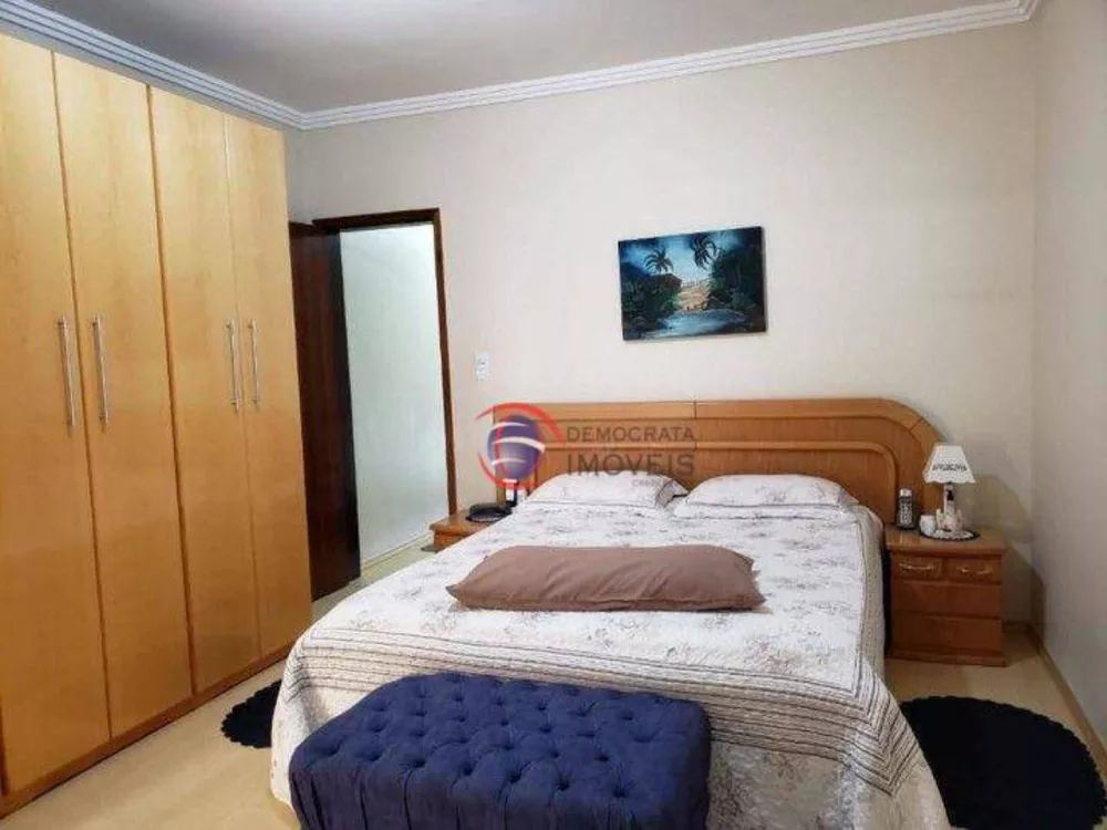 Sobrado, 3 quartos, 207 m² - Foto 1