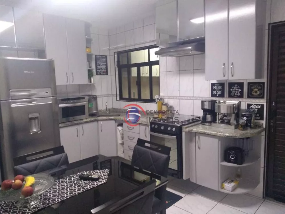 Sobrado à venda com 2 quartos, 103m² - Foto 1