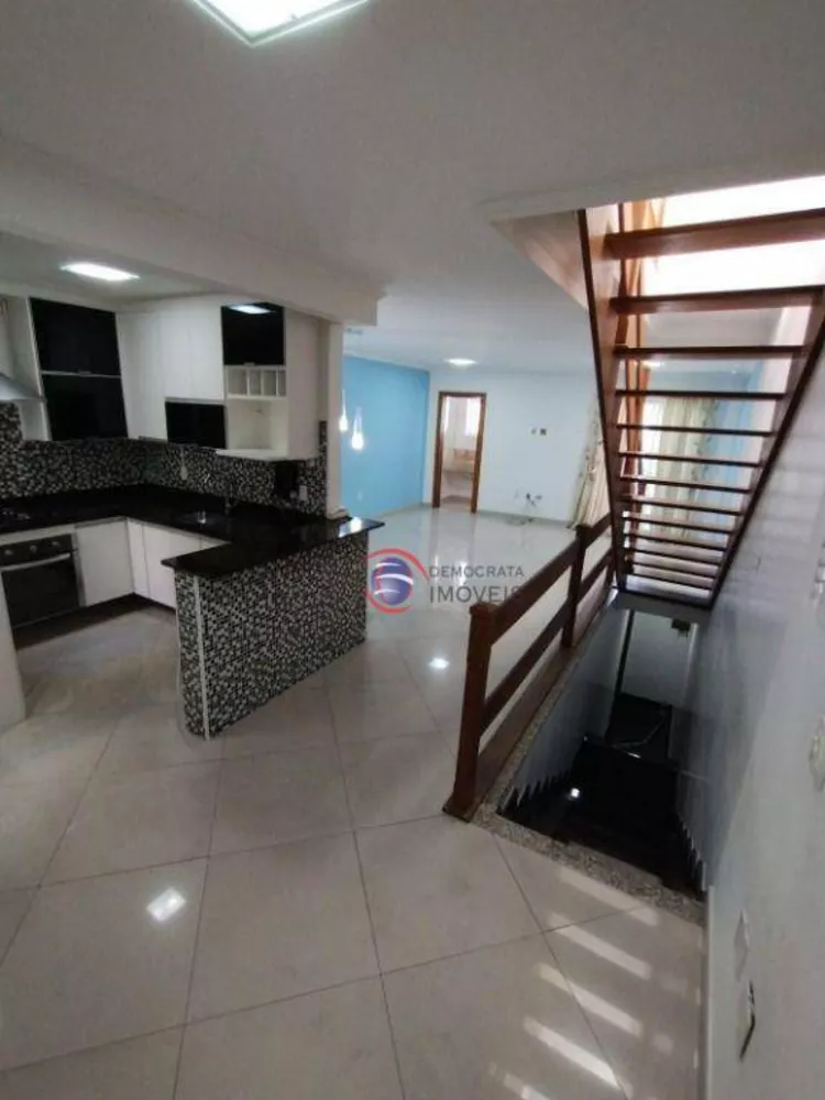 Sobrado à venda com 3 quartos, 196m² - Foto 16