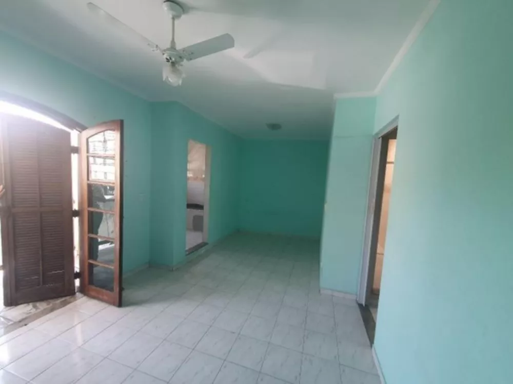 Sobrado à venda com 3 quartos, 220m² - Foto 4