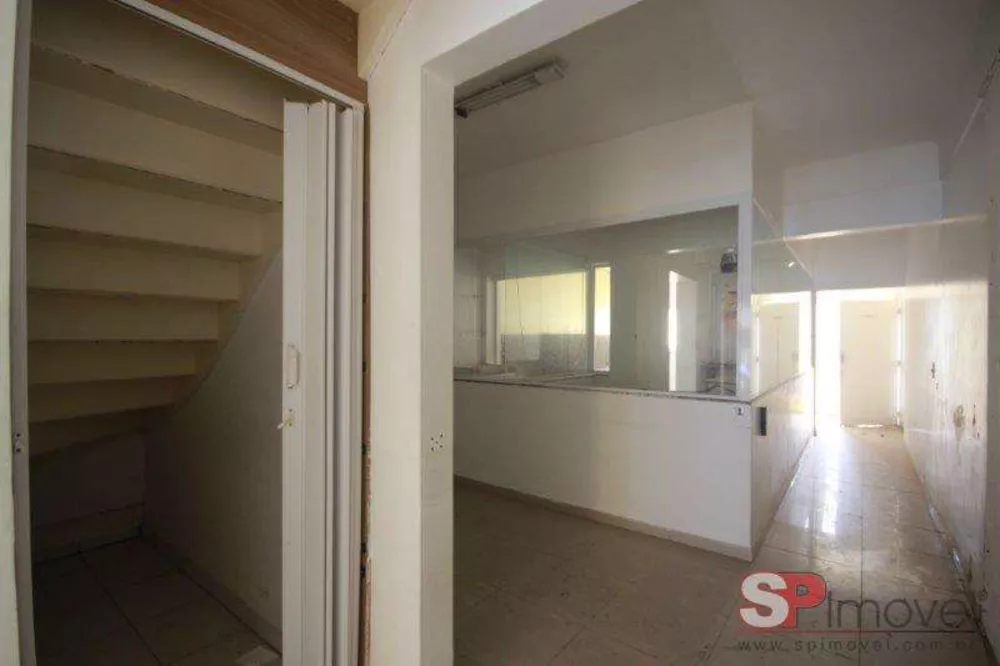 Casa à venda com 9 quartos, 150m² - Foto 3