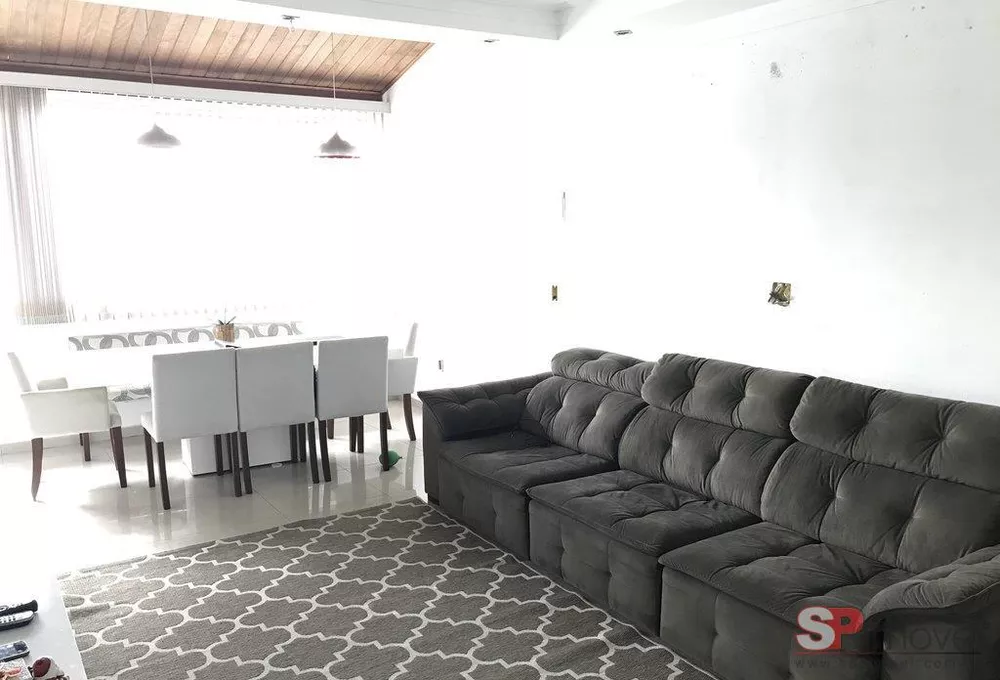 Casa à venda com 3 quartos, 140m² - Foto 1