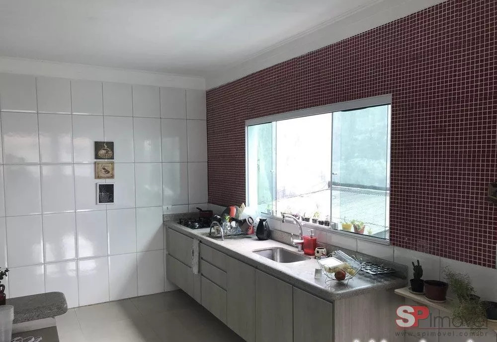 Casa à venda com 3 quartos, 140m² - Foto 2