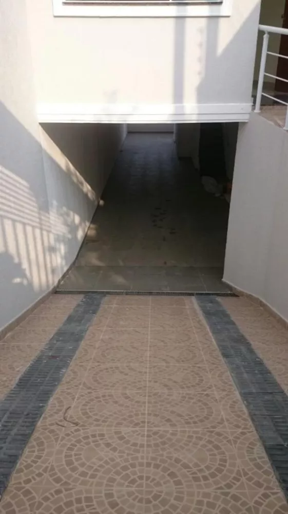 Casa à venda com 3 quartos, 194m² - Foto 2